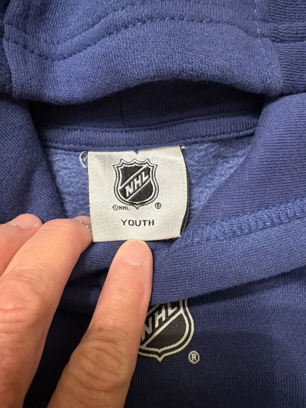 NWOT Vancouver Canucks Navy Hockey Hoodie M 10/12